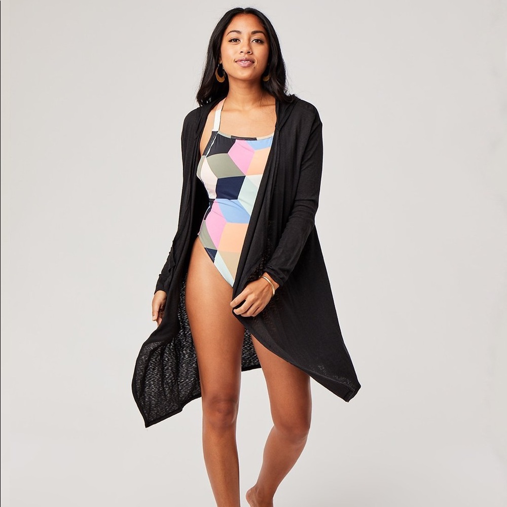 Carve Designs Ellie Topper Black